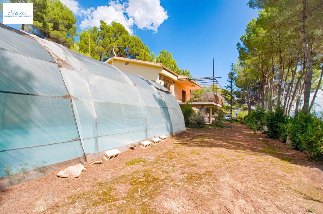 finca en Relleu en venta, superficie 174 m², ano de construccion 1990, aire acondicionado, parcela 26000 m², 4 dormitorios, 1 banos, piscina, ref.: AM-12046DA-50