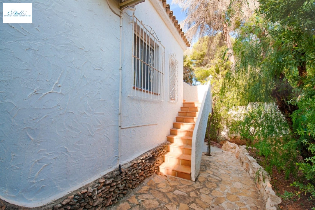 villa en Moraira en venta, superficie 326 m², ano de construccion 1975, aire acondicionado, parcela 791 m², 6 dormitorios, 6 banos, piscina, ref.: AM-12082DA-48