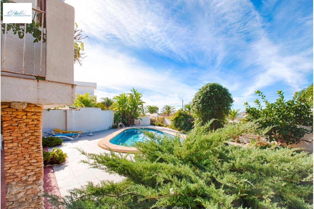 villa en Moraira en venta, superficie 326 m², ano de construccion 1975, aire acondicionado, parcela 791 m², 6 dormitorios, 6 banos, piscina, ref.: AM-12082DA-49