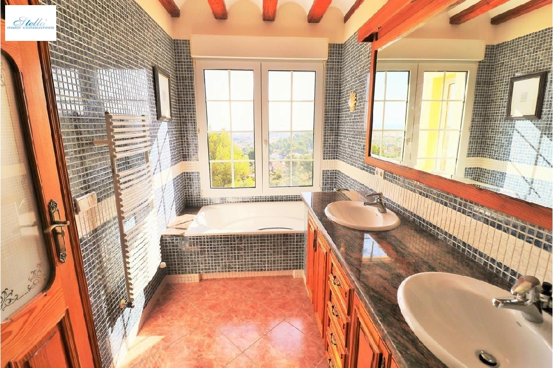 villa en Denia en venta, superficie 319 m², aire acondicionado, parcela 900 m², 6 dormitorios, 4 banos, piscina, ref.: AM-12170DA-43