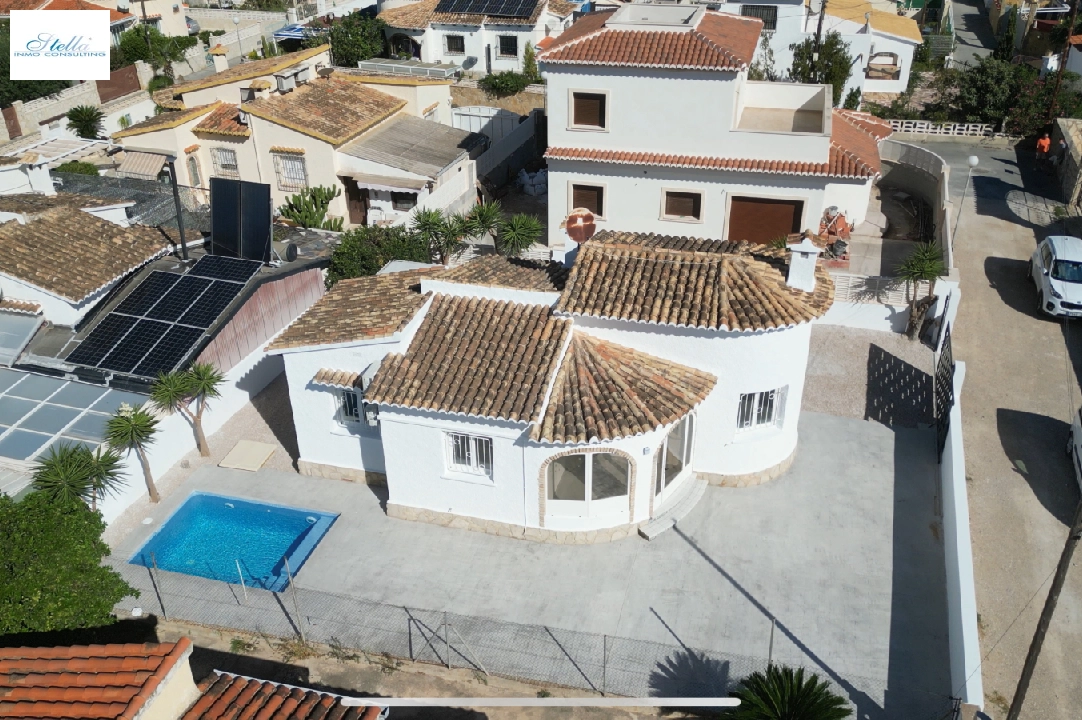 villa en Els Poblets(Sorts de la mar 26A) en venta, superficie 80 m², ano de construccion 1985, estado mint, + KLIMA, aire acondicionado, parcela 303 m², 2 dormitorios, 2 banos, piscina, ref.: AS-0824-5