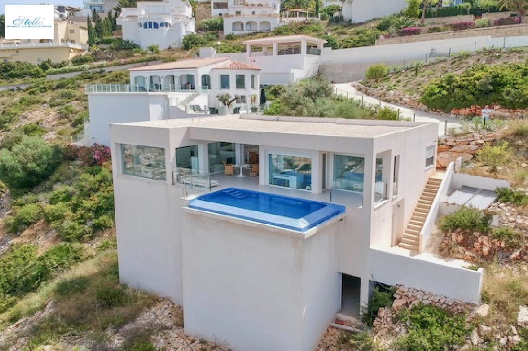 villa en Benitachell(La Cumbre del Sol) en venta, superficie 140 m², aire acondicionado, parcela 1395 m², 2 dormitorios, 2 banos, piscina, ref.: CA-H-1815-AMB-1