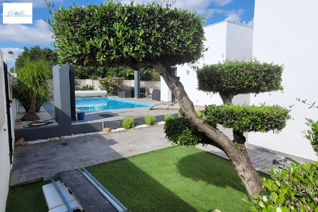 villa en Els Poblets en venta, superficie 158 m², ano de construccion 2018, estado mint, + KLIMA, aire acondicionado, parcela 500 m², 3 dormitorios, 2 banos, piscina, ref.: MG-0824-22