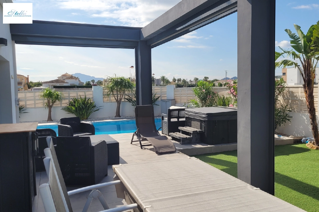 villa en Els Poblets en venta, superficie 158 m², ano de construccion 2018, estado mint, + KLIMA, aire acondicionado, parcela 500 m², 3 dormitorios, 2 banos, piscina, ref.: MG-0824-6