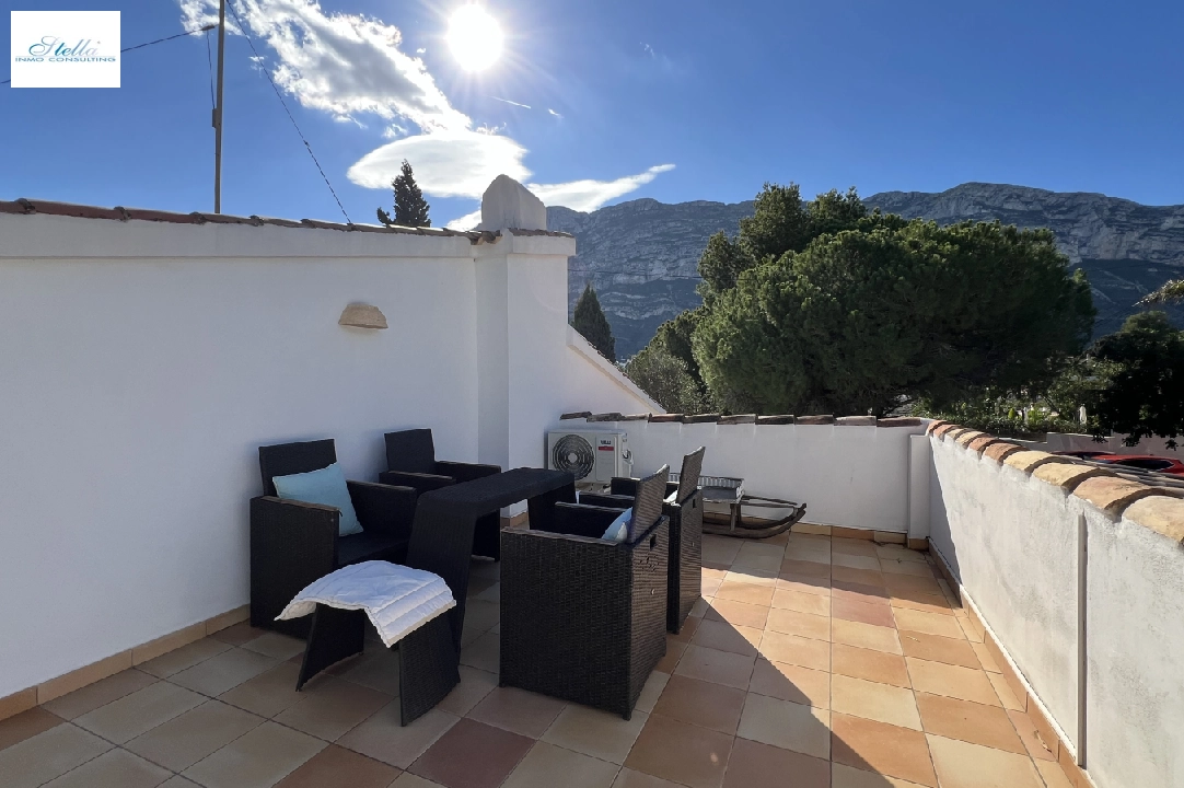 villa en Denia(Florida) en venta, superficie 182 m², ano de construccion 1980, + KLIMA, aire acondicionado, parcela 595 m², 3 dormitorios, 2 banos, piscina, ref.: SC-T1024-20