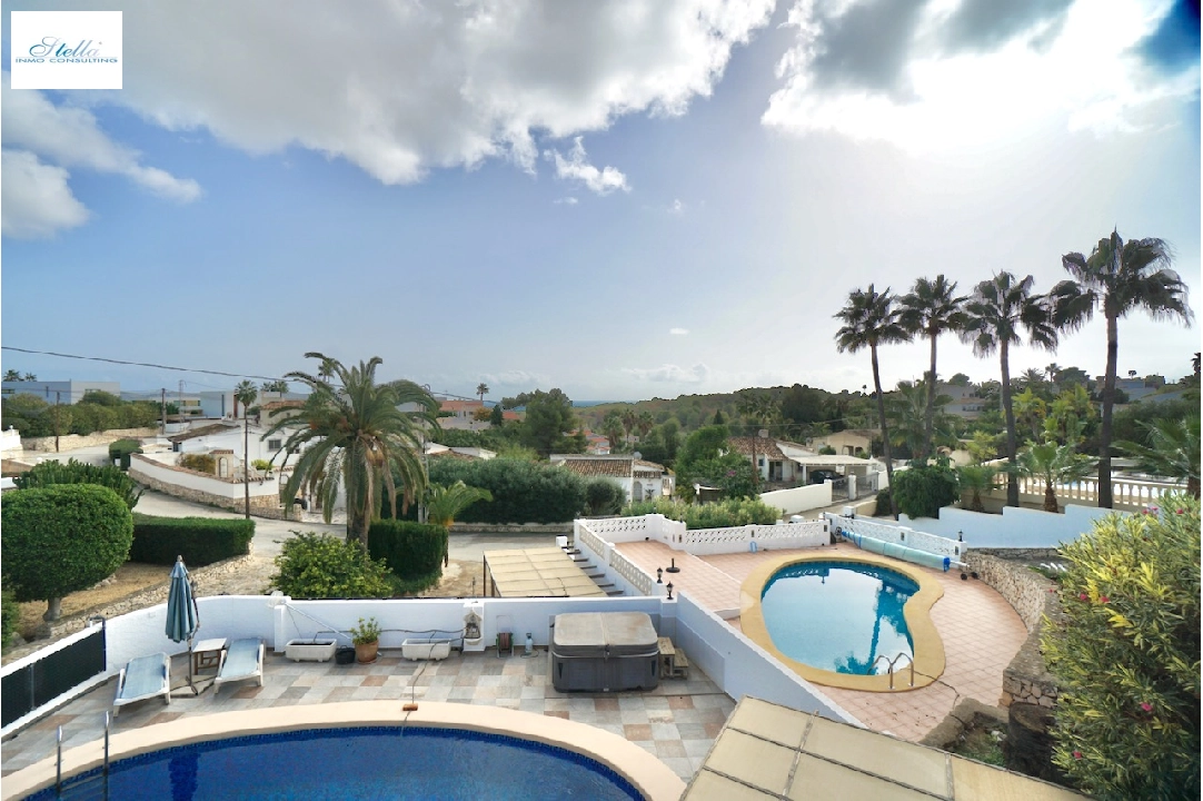 villa en Moraira(Pinar del Advocat) en venta, superficie 184 m², parcela 795 m², 3 dormitorios, 2 banos, piscina, ref.: CA-H-1838-AMB-31