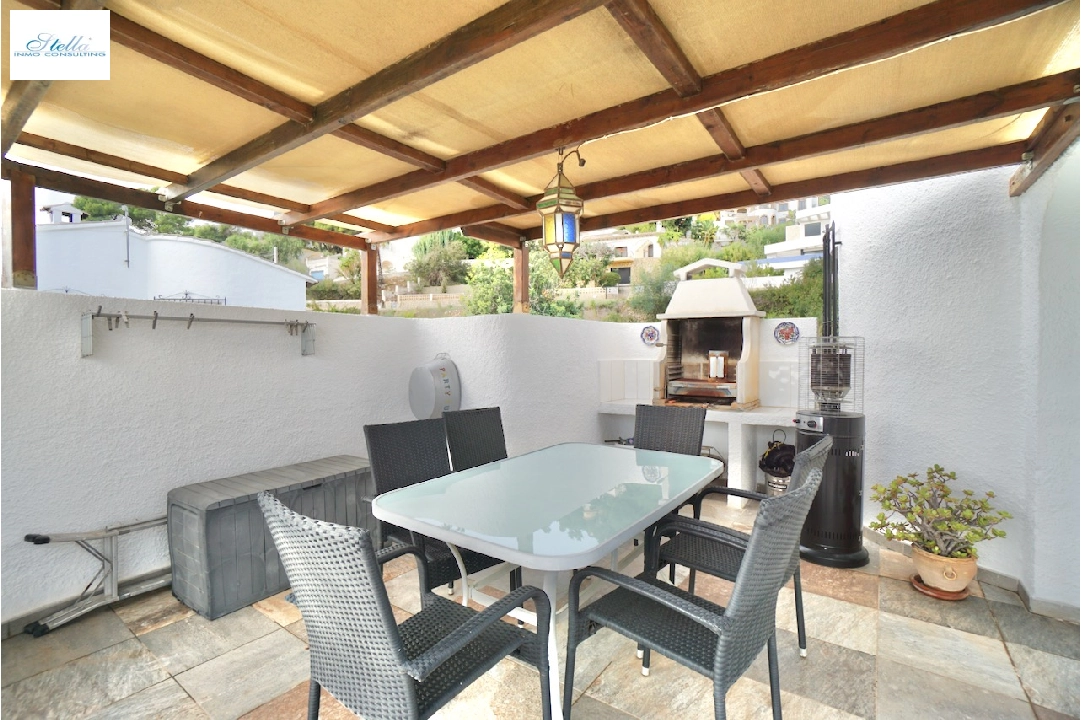 villa en Moraira(Pinar del Advocat) en venta, superficie 184 m², parcela 795 m², 3 dormitorios, 2 banos, piscina, ref.: CA-H-1838-AMB-35