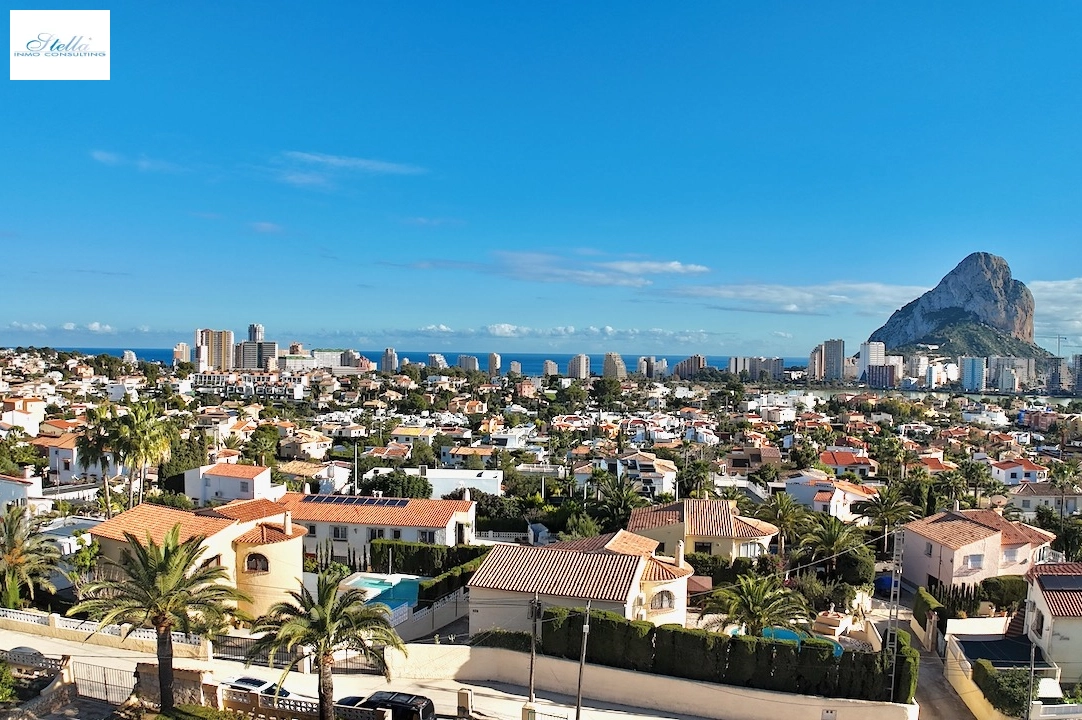 villa en Calpe(Ortembach) en venta, superficie 350 m², aire acondicionado, parcela 792 m², 4 dormitorios, 4 banos, piscina, ref.: CA-H-1849-AMBE-28