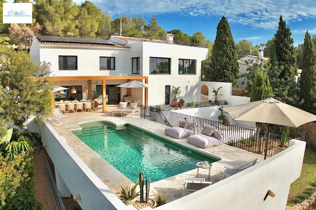 villa en Moraira(Arnella) en venta, superficie 270 m², aire acondicionado, parcela 1099 m², 5 dormitorios, 4 banos, piscina, ref.: CA-H-1852-AMBEI-5