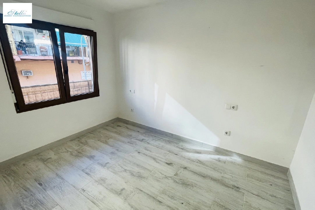 apartamento en Javea(Puerto) en venta, superficie 126 m², ano de construccion 1982, aire acondicionado, 4 dormitorios, 2 banos, ref.: JS-0525-4