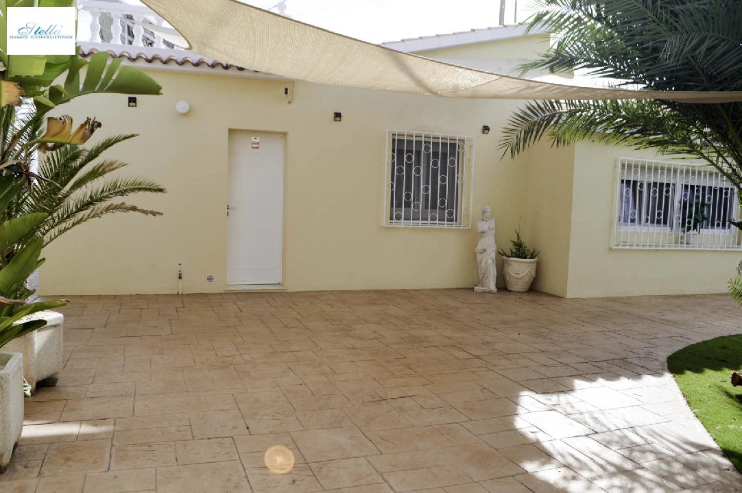 villa en Denia en venta, superficie 121 m², aire acondicionado, parcela 623 m², 4 dormitorios, 2 banos, piscina, ref.: CO-C25935-44