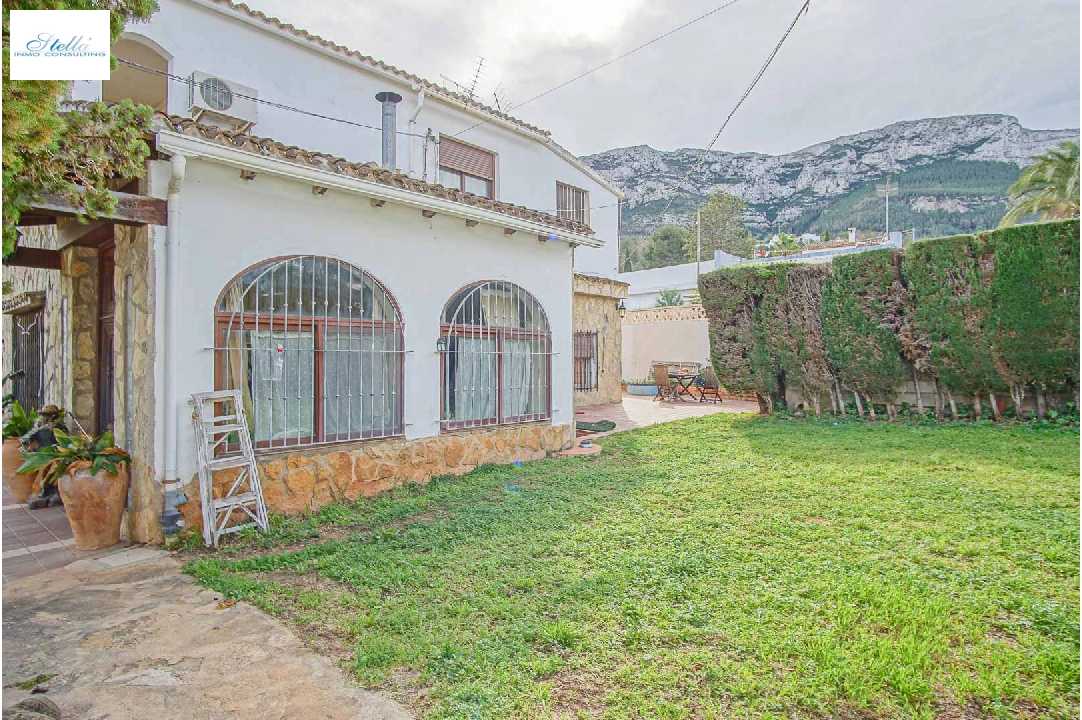 villa en Denia en venta, superficie 269 m², ano de construccion 1973, + KLIMA, aire acondicionado, parcela 1545 m², 6 dormitorios, 4 banos, piscina, ref.: BP-8234DEN-17