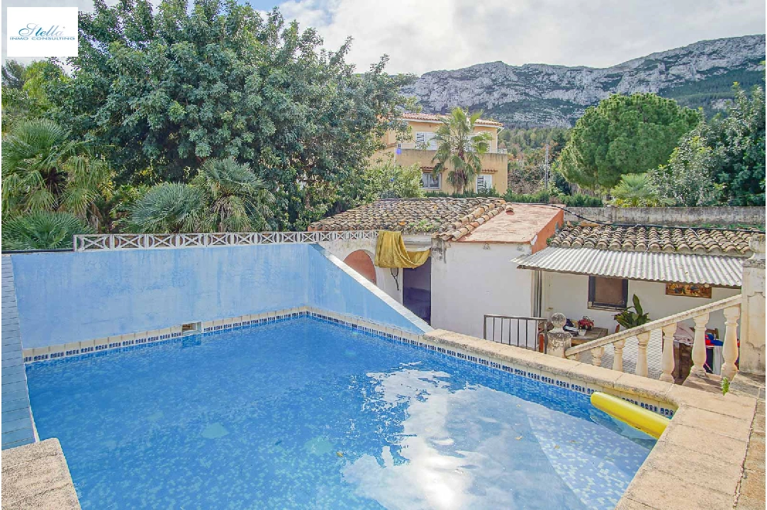 villa en Denia en venta, superficie 269 m², ano de construccion 1973, + KLIMA, aire acondicionado, parcela 1545 m², 6 dormitorios, 4 banos, piscina, ref.: BP-8234DEN-9